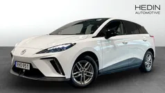 Vit (white) Begagnad 2022 MG MG4 EV Luxury Halvkombi | 264 900 kr