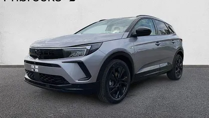Grå Begagnad 2024 Opel Grandland X Edition SUV | 269 800 kr (Marknadspris)