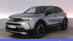 Grå Begagnad 2022 Opel Mokka-e Ultimate SUV | 217 900 kr (Marknadspris)