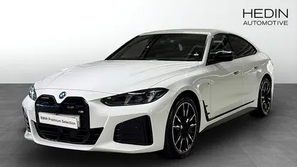 Vit (white) Begagnad 2025 BMW i4 Shadowline Sedan | 628 700 kr (Marknadspris)