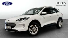 Vit (white) Begagnad 2022 Ford Kuga Titanium SUV | 299 900 kr (Marknadspris)