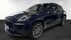 Mörkblå (blue) Begagnad 2018 Porsche Macan S SUV | 400 000 kr (Marknadspris)