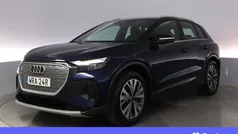 Blå Begagnad 2023 Audi Q4 e-tron Advanced SUV | 390 900 kr (Marknadspris)