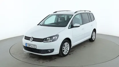 Vit Begagnad 2015 VW Touran Minibuss | 111 000 kr (Superpris)