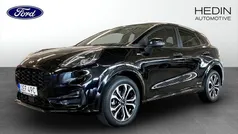 Svart (black) Begagnad 2022 Ford Puma ST-Line Halvkombi | 209 900 kr (Marknadspris)