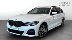 Vit (white) Begagnad 2022 BMW 330e M Sport Kombi | 358 700 kr (Bra pris)
