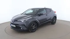 Mörkgrå Begagnad 2017 Toyota C-HR Executive SUV | 194 000 kr (Marknadspris)