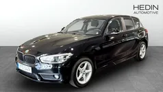 Svart Begagnad 2016 BMW 118 Advantage Halvkombi | 144 900 kr (Marknadspris)