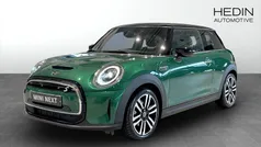 Grön (green) Begagnad 2022 Mini Cooper SE Halvkombi | 214 700 kr (Bra pris)