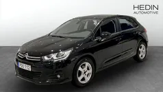 Svart Begagnad 2016 Citroën C4 PureTech Halvkombi | 79 900 kr (Marknadspris)