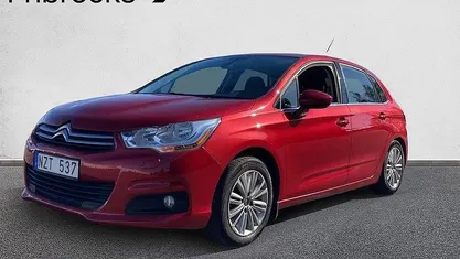 Röd Begagnad 2013 Citroën C4 Halvkombi | 64 800 kr (Marknadspris)