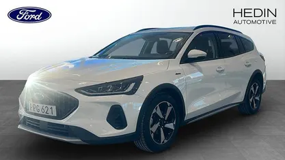 Frozen white Begagnad 2023 Ford Focus Active Kombi | 219 900 kr (Marknadspris)