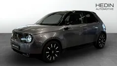 Ljusgrå (grey) Begagnad 2020 Honda e Advance Halvkombi | 169 900 kr (Marknadspris)