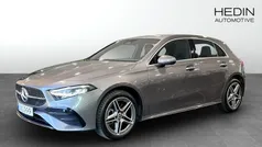 Grå metallic Begagnad 2023 Mercedes A250 AMG Halvkombi | 374 900 kr (Marknadspris)