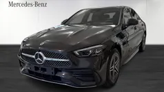 Grå (grey) Begagnad 2024 Mercedes C300e AMG Sedan | 564 900 kr (Marknadspris)