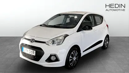 Vit Begagnad 2015 Hyundai i10 Halvkombi | 99 900 kr (Marknadspris)