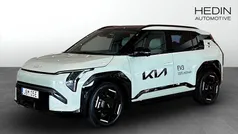 Grön (green) Ny 2025 Kia EV3 GT-Line SUV | 509 900 kr (Superpris)