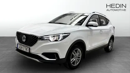 Begagnad MG ZS Luxury 105 kW (143 HK) 2021 Vit SUV