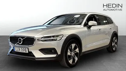 Begagnad 2020 Volvo V60 CC Kombi | 310 000 kr (Marknadspris)