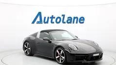 Jet black metallic Begagnad 2024 Porsche 911 Targa 4S Cab | 2 095 000 kr