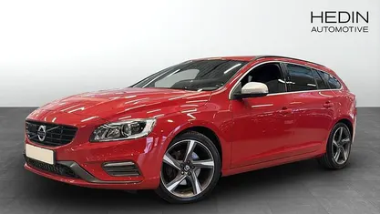 Begagnad Volvo V60 R-Design 190 HK (139 kW) 2015 Kombi