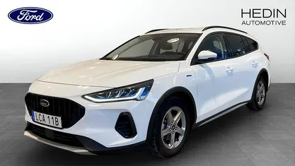 Frozen white Begagnad 2023 Ford Focus Kombi | 219 900 kr (Marknadspris)