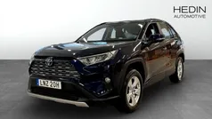 Mörkblå (blue) Begagnad 2019 Toyota RAV4 Hybrid Active SUV | 299 900 kr (Bra pris)