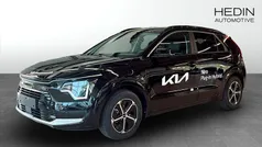 Svart (black) Begagnad 2025 Kia Niro Advance SUV | 399 900 kr (Marknadspris)