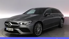 Mörkgrå Begagnad 2022 Mercedes CLA250e Shooting Brake AMG Kombi | 354 900 kr (Marknadspris)