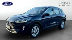 Blå (blue) Begagnad 2022 Ford Kuga Titanium SUV | 269 900 kr (Marknadspris)