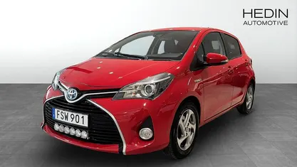Begagnad 2016 Toyota Yaris Hybrid Halvkombi | 119 900 kr (Marknadspris)