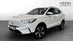 Vit (white) Begagnad 2022 MG ZS Luxury Sedan | 244 900 kr (Bra pris)