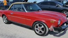 Vinröd Begagnad 1979 Fiat 124 Spider Cab | 135 000 kr