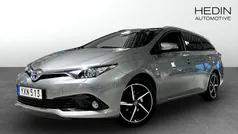Silver Begagnad 2018 Toyota Auris SUV | 189 900 kr (Marknadspris)