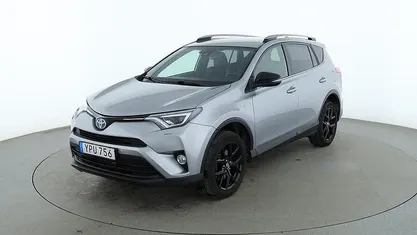 Silver Begagnad 2018 Toyota RAV4 Hybrid SUV | 179 000 kr (Superpris)