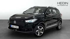 Svart (black) Begagnad 2022 MG ZS Comfort Sedan | 244 900 kr (Marknadspris)