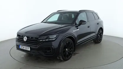 Svart Begagnad 2019 VW Touareg R-line SUV | 419 000 kr (Marknadspris)