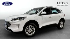 Vit (white) Begagnad 2022 Ford Kuga Titanium SUV | 259 900 kr (Marknadspris)