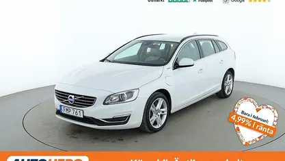 Vit Begagnad 2014 Volvo V60 Momentum Kombi | 163 000 kr (Marknadspris)