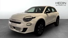 Vit (black) Ny 2024 Fiat 600 Pop SUV | 290 800 kr (Marknadspris)