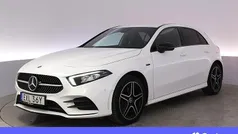 Vit Begagnad 2021 Mercedes A250 AMG Halvkombi | 279 900 kr (Marknadspris)
