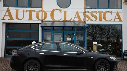 Begagnad Tesla Model S 235 kW (320 HK) 2015 Halvkombi