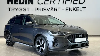 Grå Begagnad 2023 Ford Focus Active Kombi | 289 900 kr (Dyr)