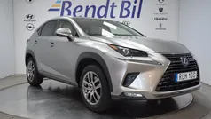 Grå Begagnad 2019 Lexus NX300h Executive Line SUV | 286 800 kr (Marknadspris)