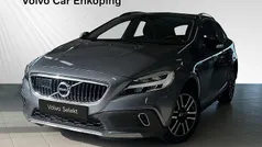 Grå Begagnad 2019 Volvo V40 CC Kombi | 209 900 kr (Marknadspris)