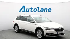 Vit Begagnad 2021 Skoda Superb Kombi | 349 900 kr (Marknadspris)