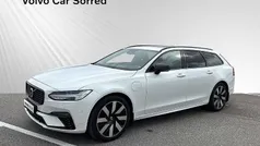 Vit Begagnad 2023 Volvo V90 Ultimate Kombi | 589 900 kr (Marknadspris)