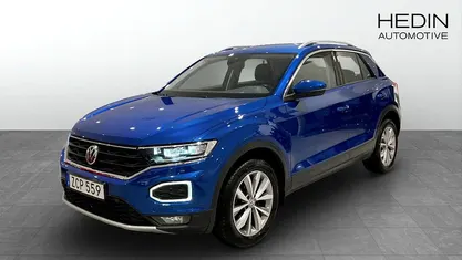 Blå Begagnad 2018 VW T-Roc SUV | 169 000 kr (Marknadspris)