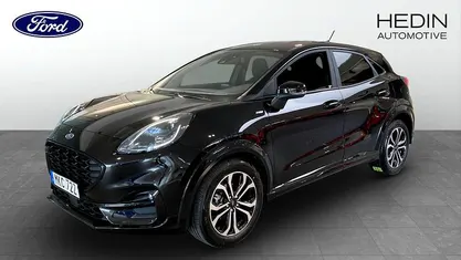 Svart (black) Begagnad 2022 Ford Puma ST-Line Halvkombi | 209 900 kr (Bra pris)