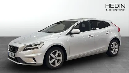 Begagnad Volvo V40 R-Design 152 HK (111 kW) 2018 Silver Kombi